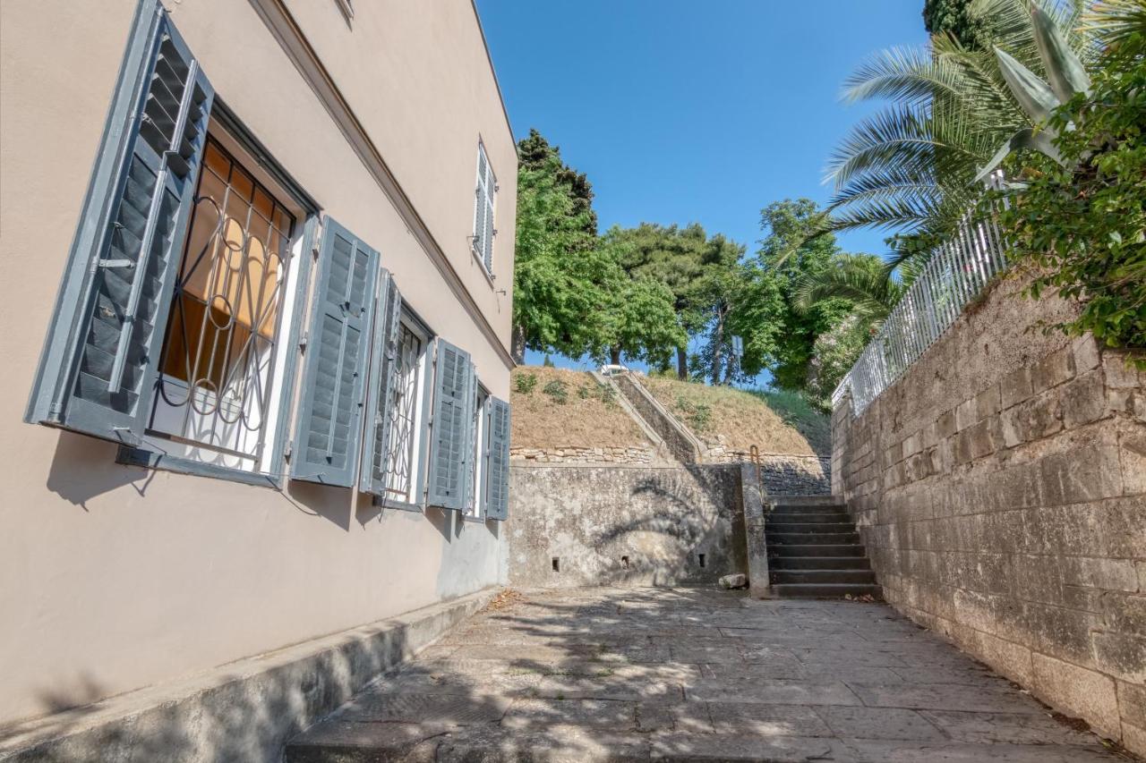 Apartment Ljube Pula Exterior photo